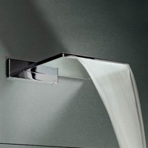 639698-design-et-contemporaine-robinet-cascade